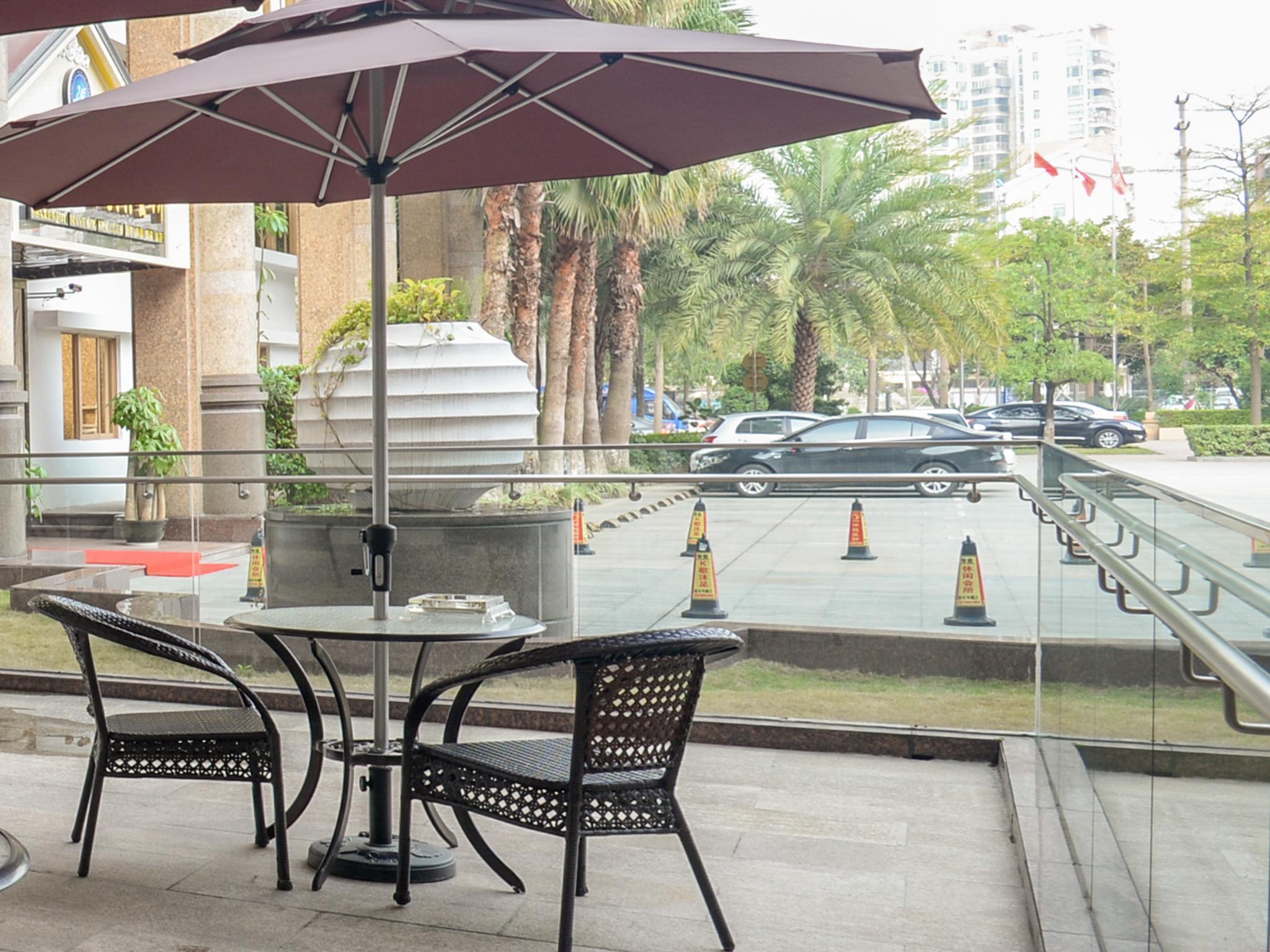 Ramada Shenzhen Baoan Exterior foto