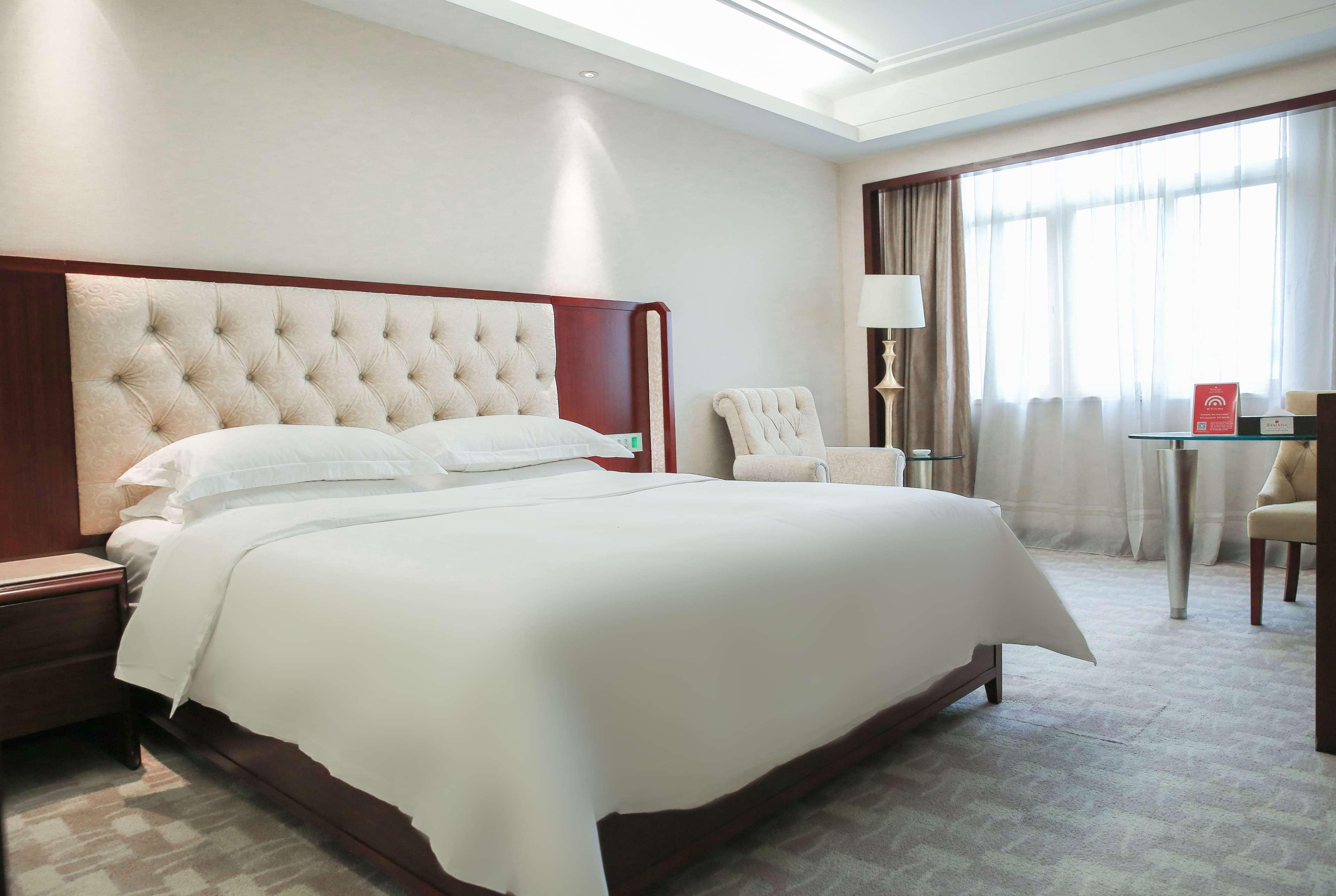 Ramada Shenzhen Baoan Exterior foto