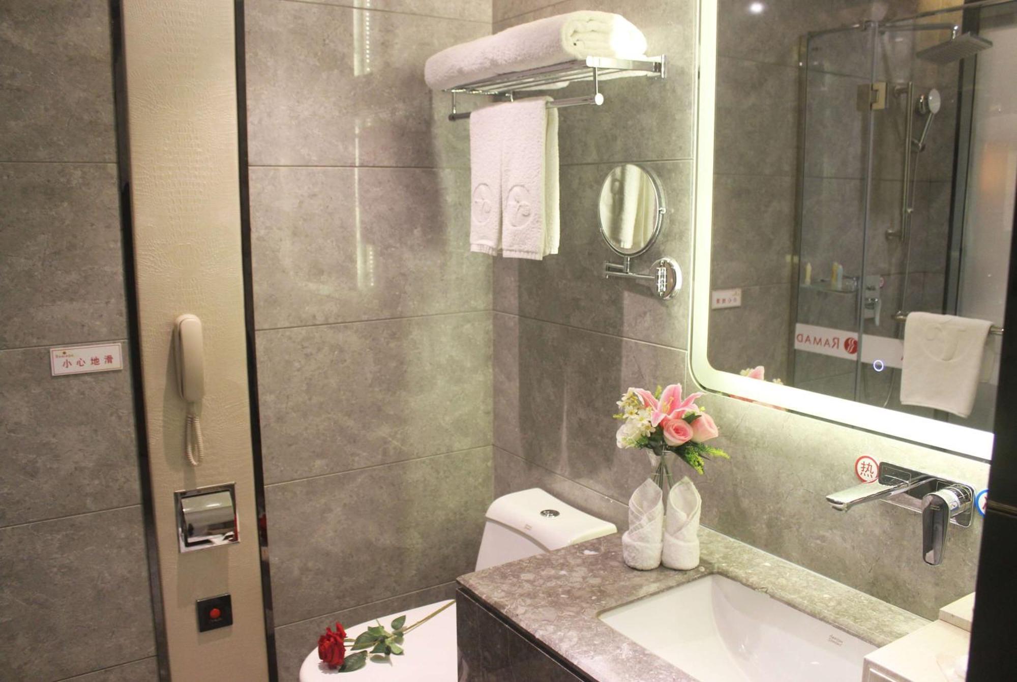 Ramada Shenzhen Baoan Exterior foto