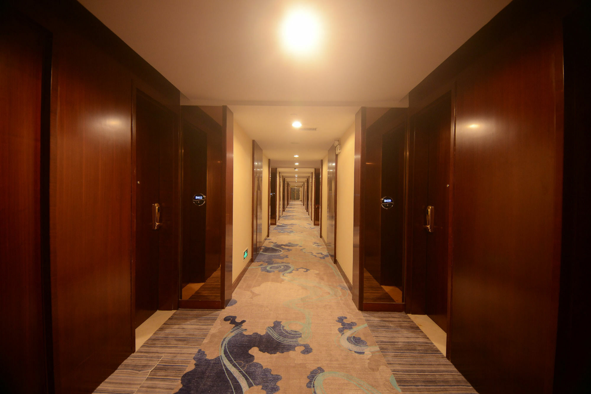 Ramada Shenzhen Baoan Exterior foto